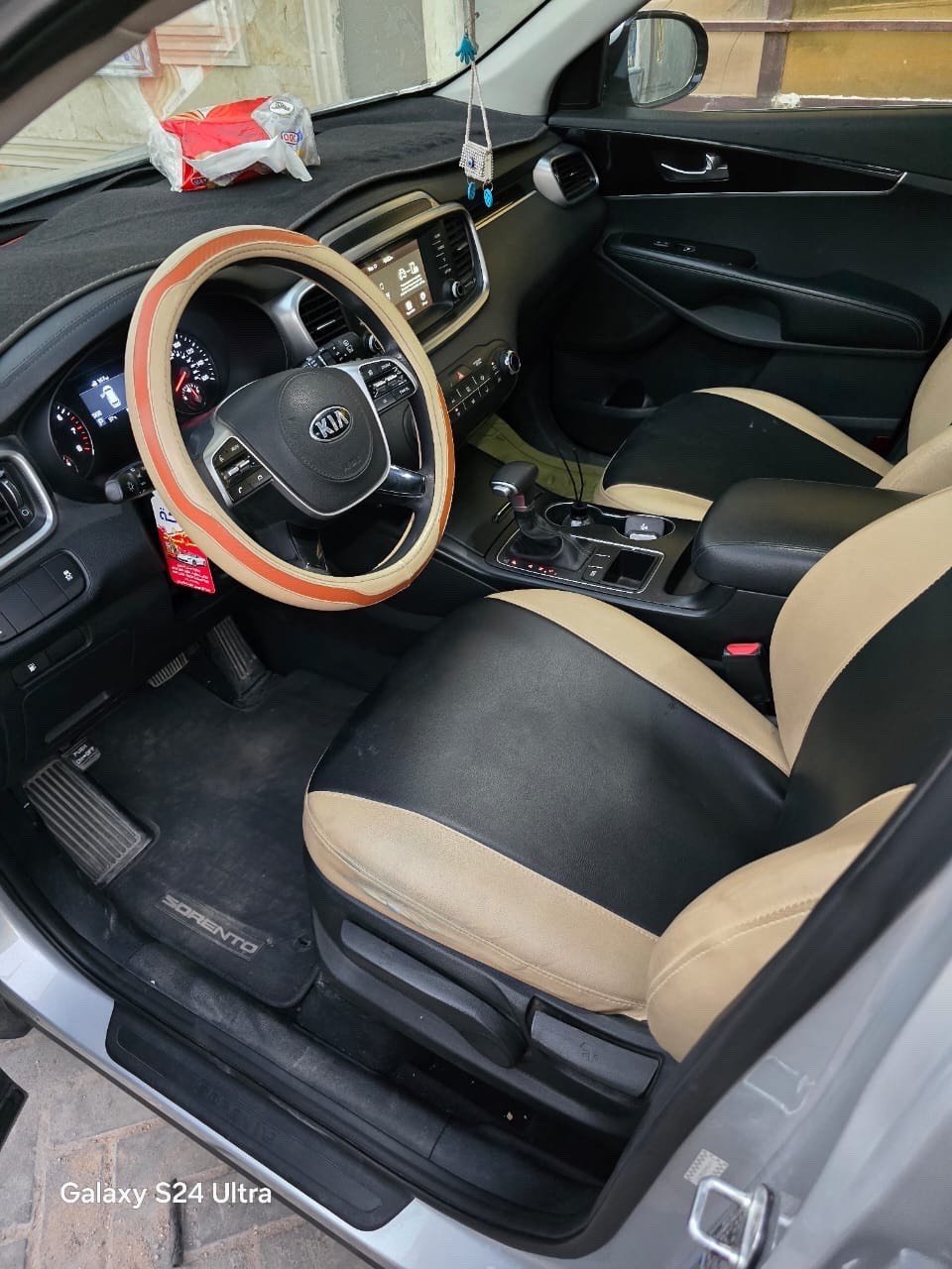 ادثهة بسيط كما موضح بالسونار لاتبديل ولا صبغ مكينة ٦ سلندر ٧ راكب سورنتو ٢٠ امريكي حالعنوان بغداد