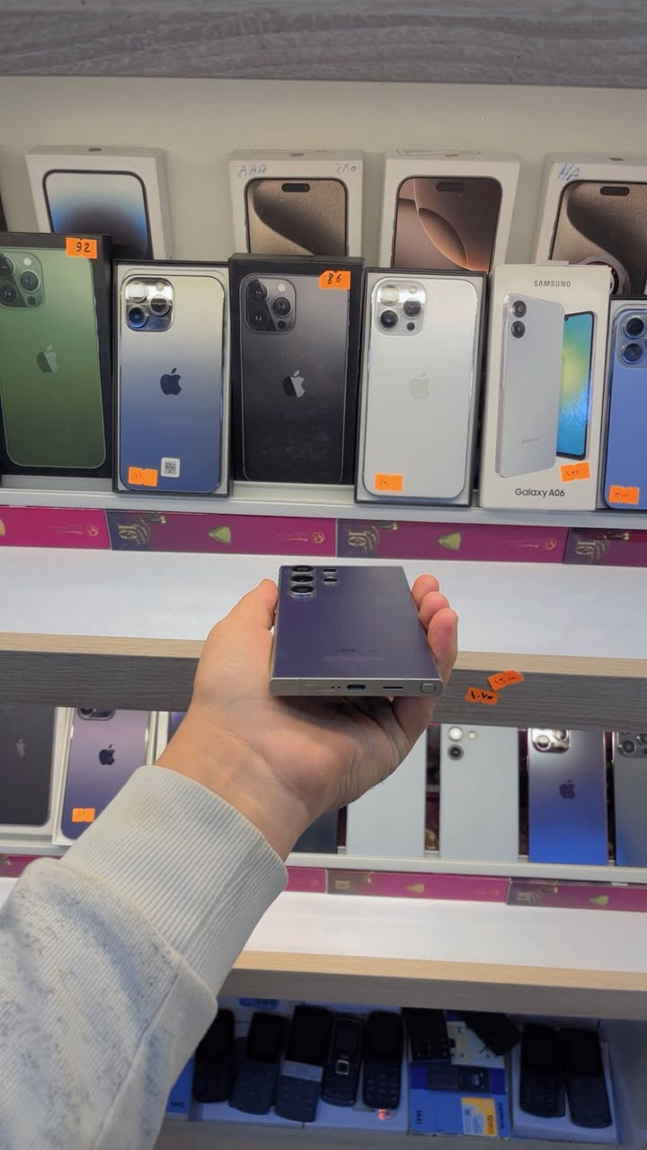 التره s24 استخدام قليل
ذكره واحد تيره 

ضمان كارت شاشه موجود ولونه مميز 

تفاصيل اكثر الأمير للموبايل فلكه حبيب رعاش رسلنه او تصل ***********
