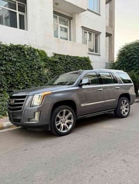البيع -كاديلاك اسكاليد ✅ الموديل: 2018  ✅ المحرك: 6.2L V8 (6162cc)  ✅ ...