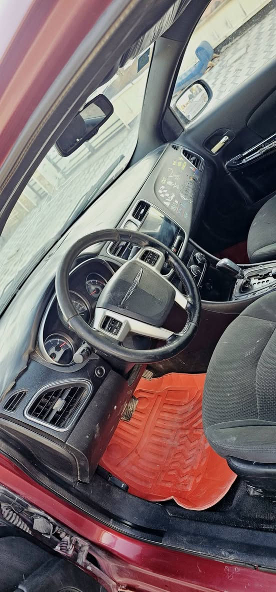 ياالله سي ٢٠٠ موديل ١٢ رقم بغداد انكليزي جديد لون مميز سيارة جديدة جاهزة كير مكينة خير من الله بيه صبغ حزام جمالية فقط أكرر صبغ حزام جمالية جاردة جانت وصبغته صدر تخم تاير شاشة كبيرة هزة جديدة تحويل ثاني يوم السعر ٧٢ وبيه مجال العنوان بغداد *********** بي واتساب أيضا
