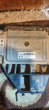 عقل نيسان سني ياباني من ٢٠٠٥ الى ٢٠١٠ الاتصال 07801220889