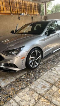 للبيع ويل كب مع تايرات تخم قياس 245/40/90 مال سوناتا 2023 التايرات مو ...