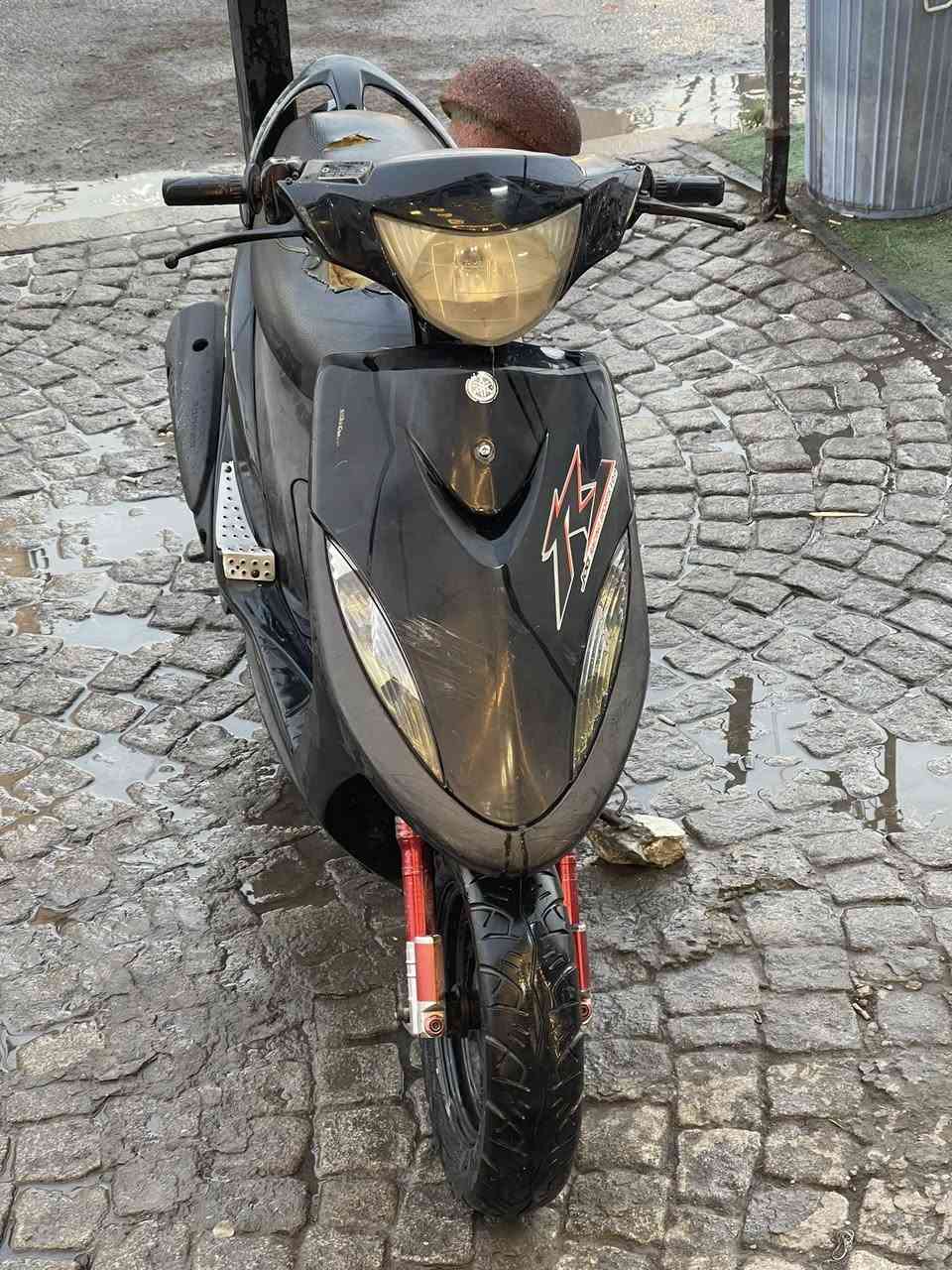 اسلام عليكم
ماكس عدله بلاديه 
سلف كابريتر بلاد
مكينه ممفتوحه 
الدراجه شلعه ومعدل 
مكينه ناعمه بيه صالنصه رياضي اف ام
معروضه ب600 وبيهه مجال 
*********** مكاني بغداد
