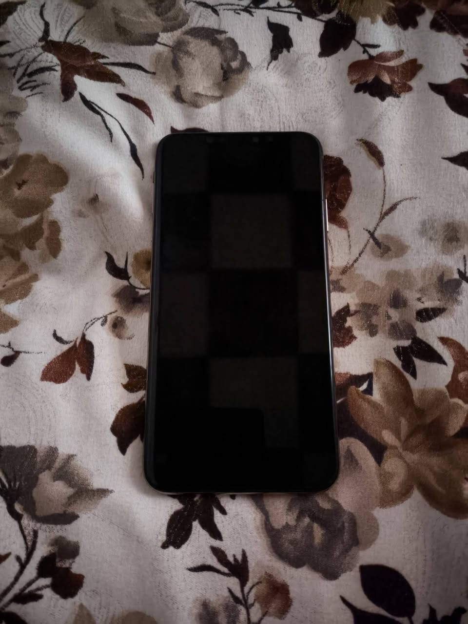 سلام عليكم/ للبيع
ايفون اكس ماكس نضيف 88%
جهاز مكفول من كلشي مامفتوح ولا معله بطاريه بلاديه
شاشه بلاديه 
كلشي شغال بي
مكاني بعقوبه
رقمي 
***********
وأتساب موجود
