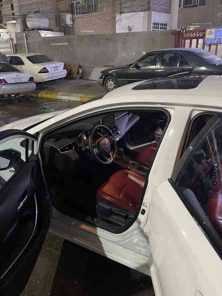 السلام عليكم 
كورلا هايبرد ٢٠٢٢ جيل الاول علامه تيوتا الزركه
 ماشيه 45 السياره السعر ١٣٩ وبيها مجال 
***********
