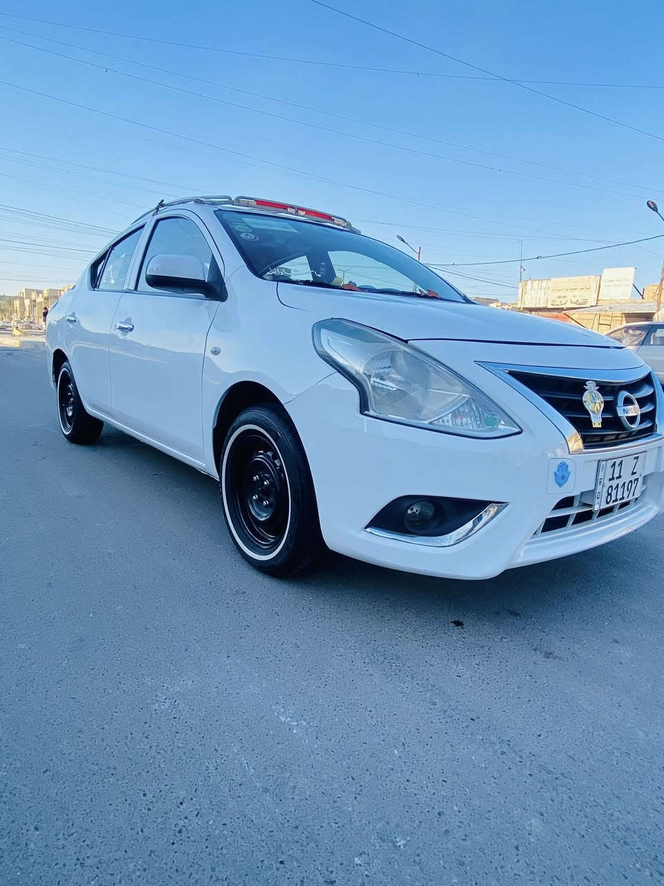السلام عليكم 
نيسان سني 2022 هندي ام البليته الزركة 
ماشية 80 الف السيارة بيهه ضربه بالجنطة خفيفة 
السيارة مصبوغة عام تغير لون من الفيلي الى الابيض السيارة جديدة بمعنى الكلمة ترايها زيرو ماشالله 
مكينة كير حدادية خير من الله تخم تاير جديد شاشة ابل كاربلي اندرويد اوتو دوشمة داخل السيارة بالكامل السيارة جاهزه للاخير
السيارة بأسمي تحويل ثاني يوم سنوية لل2030

سعر السيارة 105$ وبيها مجال للشراي 
مكاني مدينة الصدر 
للاستفسار : ***********
