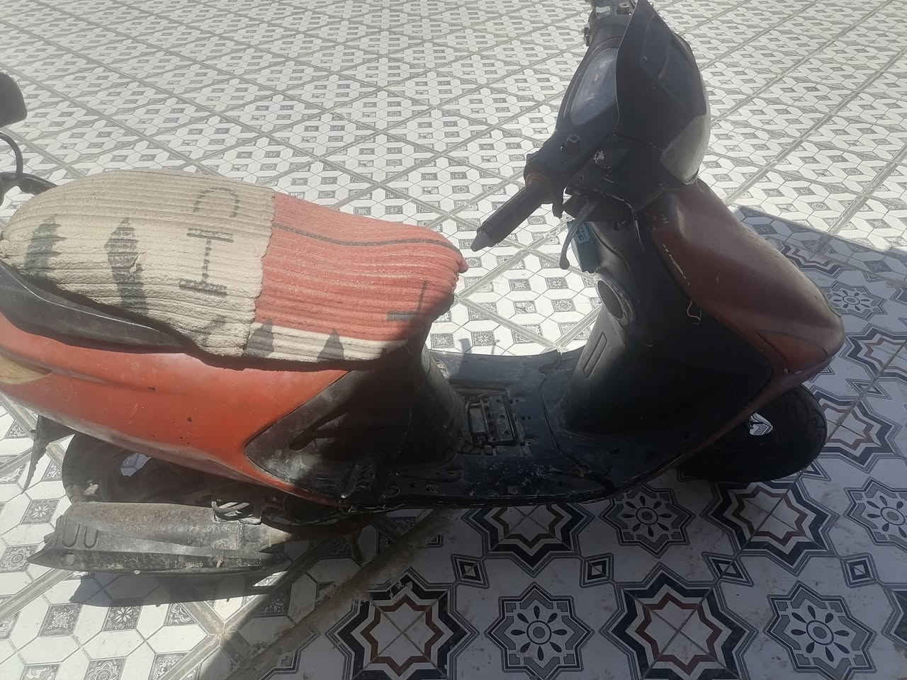 دراجه فراشه شغاله صوتهة ناعم نعمت الله  كهربائيات شغاله مكانهة بلرميثه سعر 150 رقم ***********
