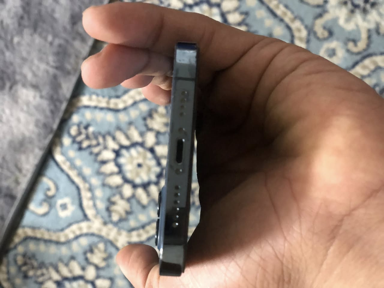 السلام عليكم 12برو ماكس ذاكرة 256 شرق اوسط بطارية 82جهاز نضيف نضافته 95‎%‎ ممفتوح السعر 650وبي مجال شي قليل لل استفسار ***********
