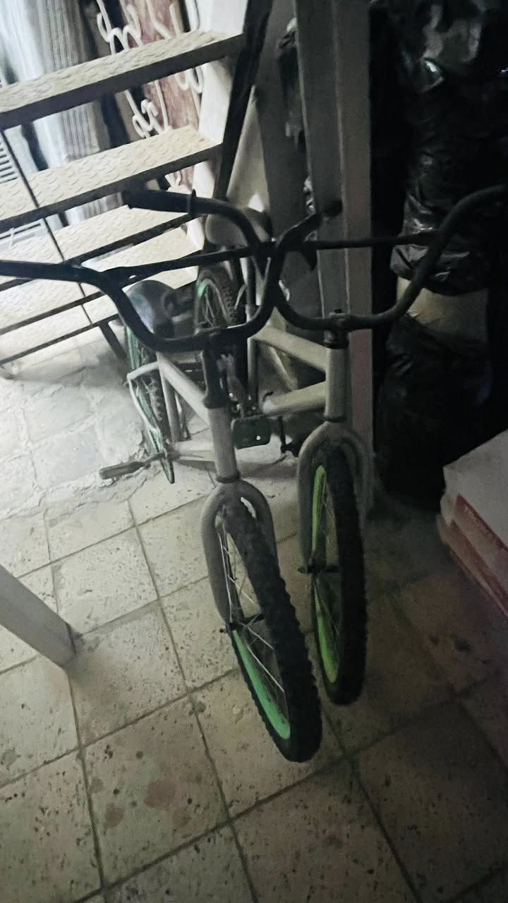 للبيع الواحد ب50 المكان المشتل


**إذا كنت صاحب هذا الإعلان وتريد حذفه لأي سبب، رجاءا أرسل رسالة إلى الدعم الفني**