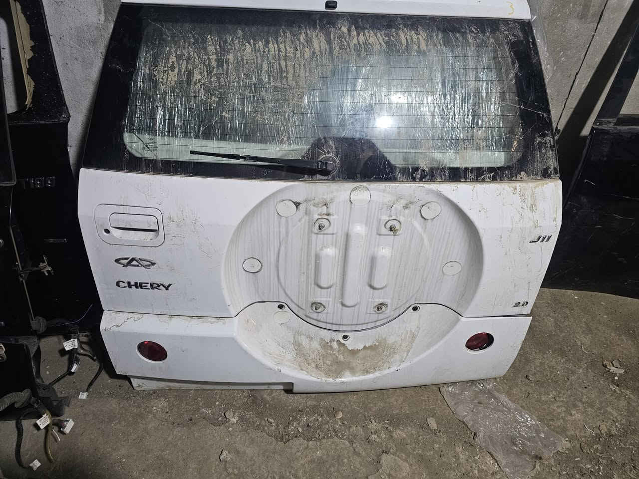 السلام عليكم 
متوفر ابواب وبنيد تيكو حاويه وارد
متوفر باب جنطه تيكو حاويه وارد
العنوان حله نادر مقابل المجمع الامريكي محمد الموسوي 
***********
