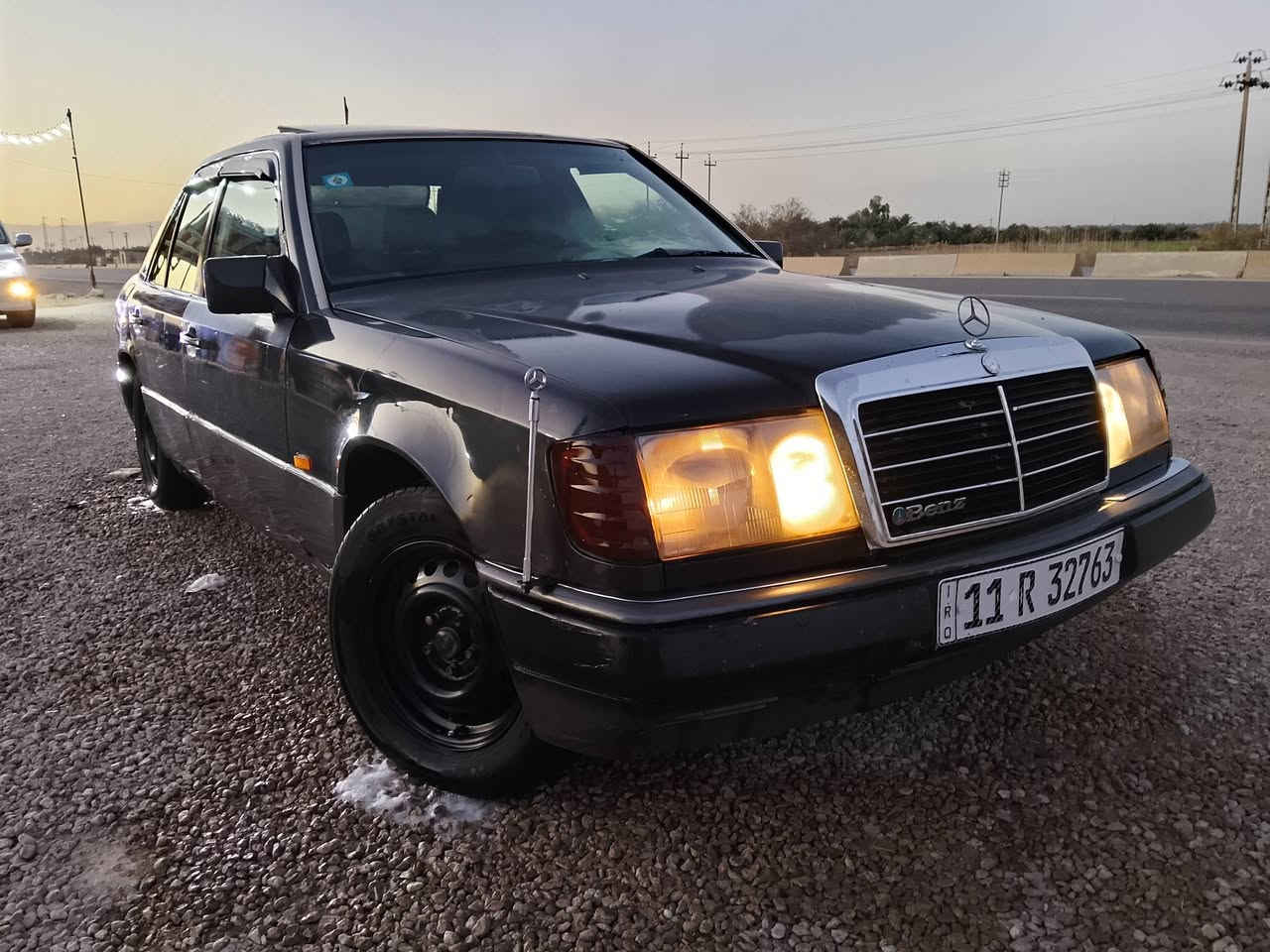 السلام عليكم شباب مارسدس دب لبيع
موديل 88محدث92
رقم بغداد بسمي مشروع وطني مداور شوكت مايعجبك سنويه ل30
مكينه وكير شرط حاويه صارلهن شهر وحت وصلهن موجود 

مكينه فيفيتي 2ونص تخم تاير جديد حداديه خير من الله 

كهربايات كلها شغاله تبريد عوزه بس غاز.  فتحه سلايت شغال سياره نضيفه نصبته حلوه وكاعده.          قواعد دبل وحده مصلحه وثانيه مابيه شي.   ولعلم سياره صورها اليوم موقبل سنه وتجي وشوف   ((مكاني دوانيه قضاء غماس ))***********.        السعر 55وبيه مجال بسيط
