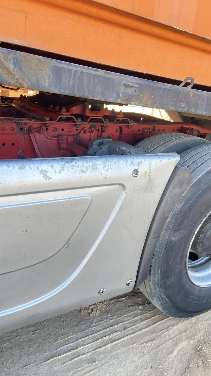 السلام عليك 
سياره للبيع ٢٠٠٩
مكينه ٤٨
شاصي احمر طويل
سعر ٤٣٠
***********
