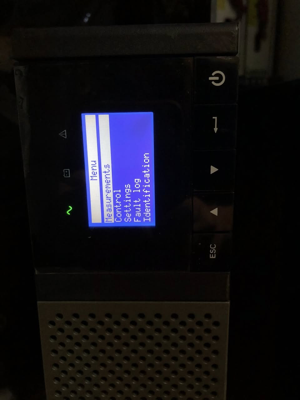 جهاز ups اون لاين كامل بطاريات اصليه حجم 2kv سعر ٢٠٠ الف بغداد يوجد تواصل ***********
