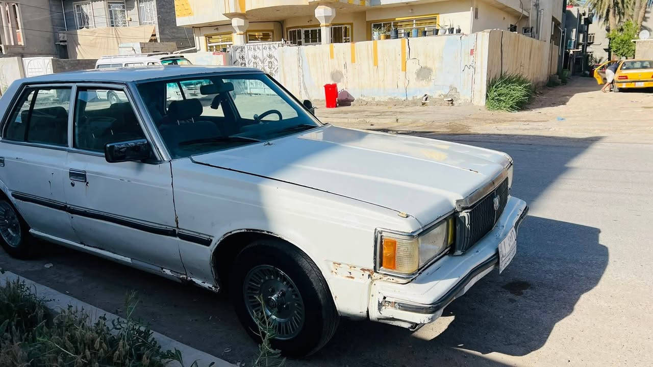 السلام عليكم سياره سوبر للبيع نظيفه رقم سنويه جاهزات السياره بيها طقات خفيفه السعر 18 قويه مكاني البصره ***********
