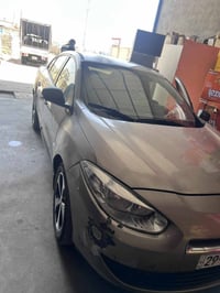 رينو للبيع 2013  كير  تيريد نضيفه  سعرها50 وبيها مجال قليل للاستفسار ا...