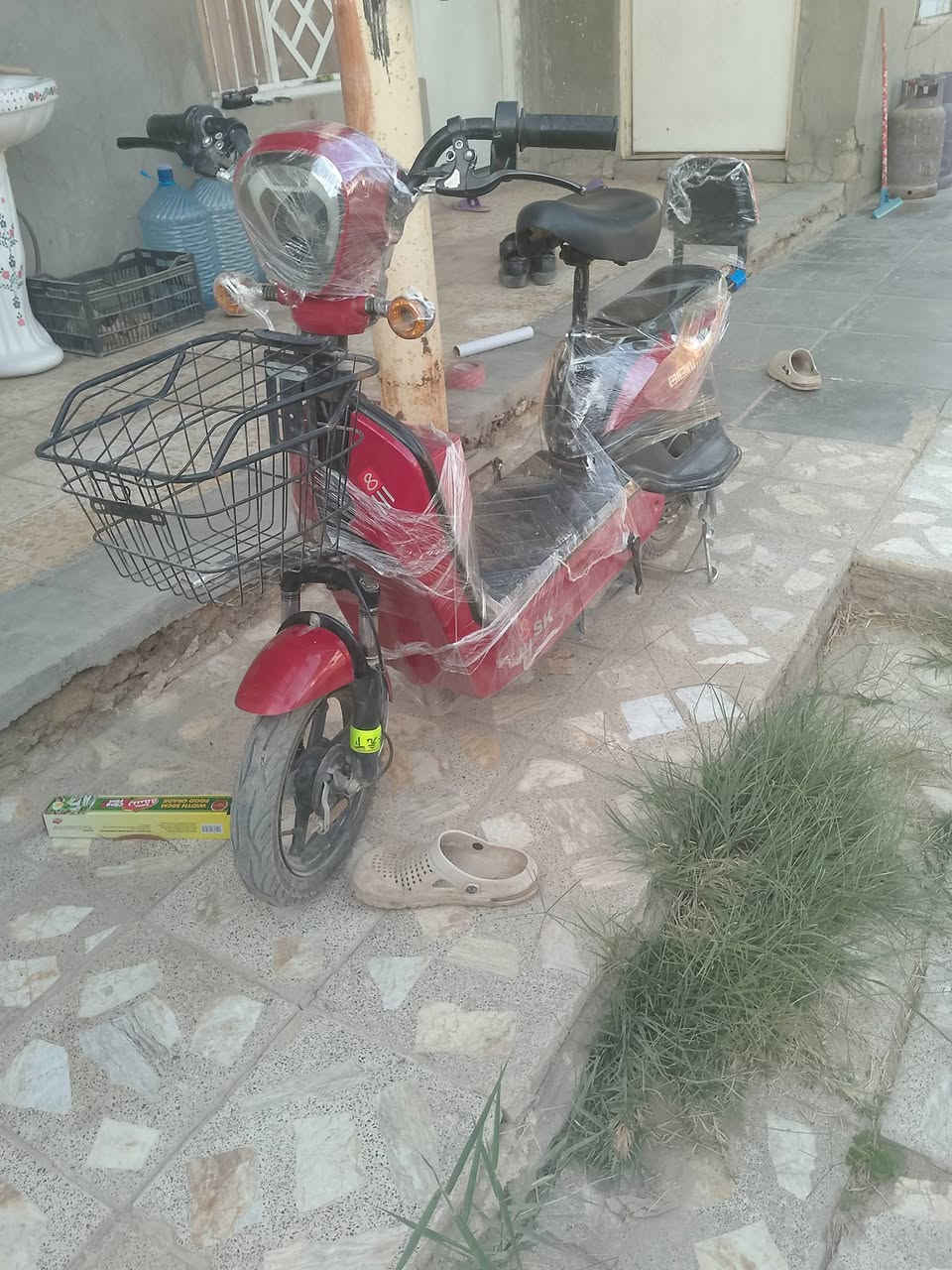 سلام عليكم للبيع دراجة شحن شغالة على اخر حباية  المكان نجف الاشرف ابو صخير  رقم*********** السعر 265 وبيهة مجال الشراي يتصل وبي خير ويدلل متواجد فيس وتساب
