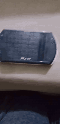 PSP للبيع • ذاكرة 16GB • بيس وكأس2010