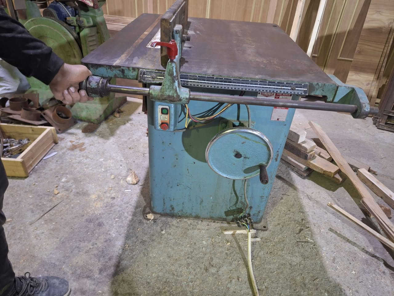 منشار انكليزي بلادي  العنوان ميسان المجر الكبير *********** السعر مليون ونص
