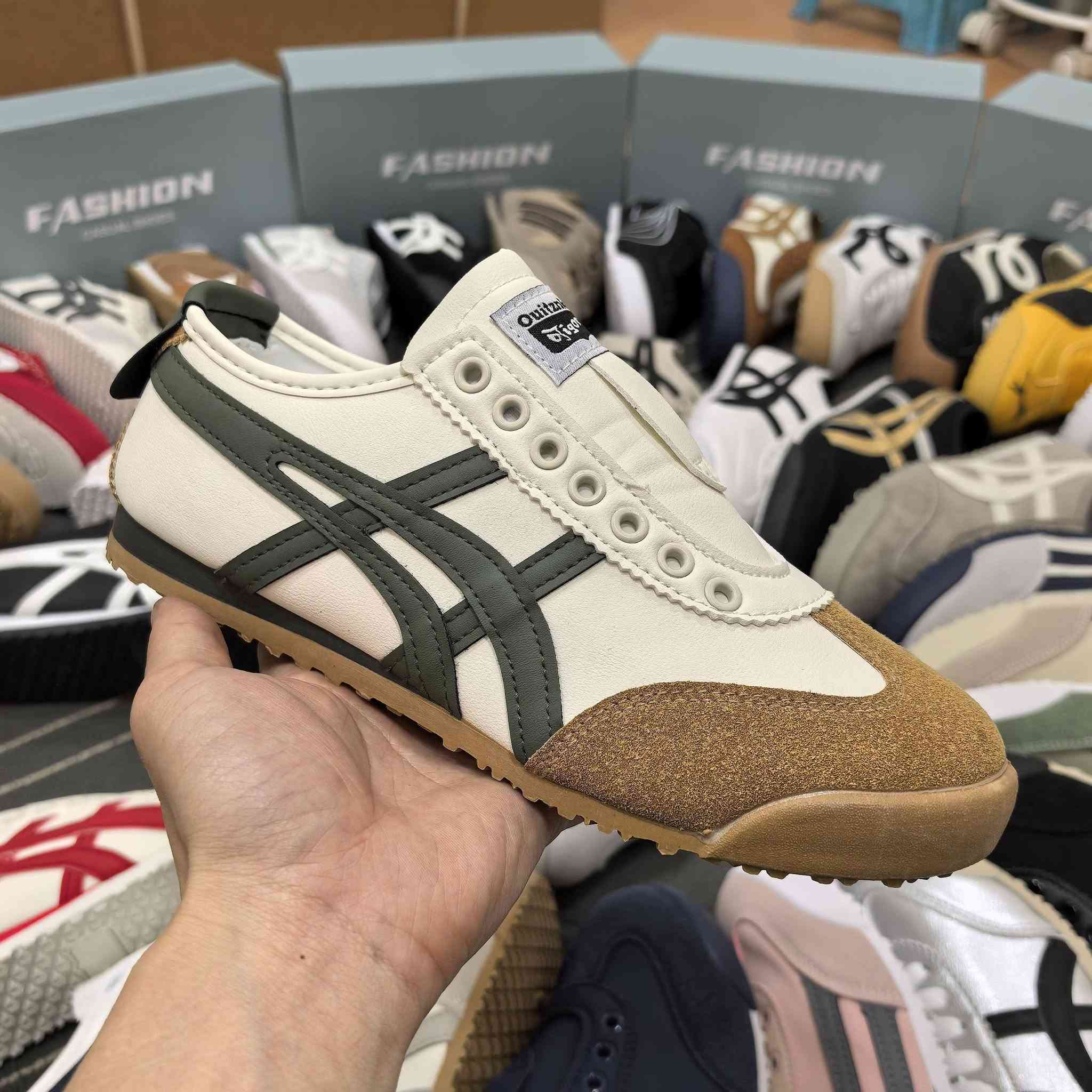 Items No.：M1824
Name：mixed shoes
Size：35-45,30Pairs/ctn
MOQ：150Pairs


**إذا كنت صاحب هذا الإعلان وتريد حذفه لأي سبب، رجاءا أرسل رسالة إلى الدعم الفني**