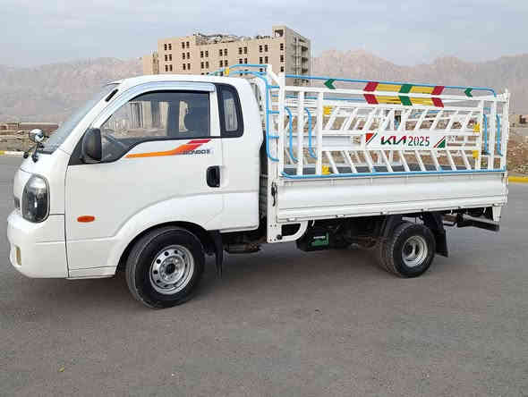 سەرەتابەناوی خوا
کیا بیلاد2011 سویچ کۆنتڕۆڵ
گێر ئۆتوماتیکە زۆر پاک ماوەتەوە
جام کارەبای چەمچەو بۆدی بەسراوە
3000سۆپەر  نەبوخار نە دوکەڵ 
تەبرید ساردوو گەرم 
بریکی بەسراوە 
6تایەی لوک
کارە بای کامل بەسراوە
بڕاوەی دوبەیە و شوێنی بڕاوەکەی چاک کراوە هەر هەستی پێ ناکەیت 
هەمو گیانی لە سەر شەریکە ماوە تەوە بێ خایس
***********
ڕانیە 
ئەگەر مشتەری نیت تکایە لە کاتی خۆت مەگره 
سەیارە جائیزە و نمونەی سەیارەیە
