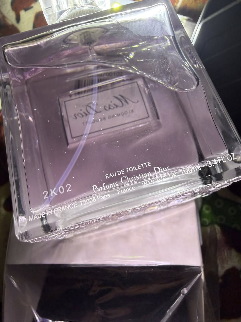 � للبيع – عطر Miss Dior Blooming Bouquet 🌸
استمتعي برائحة أنثوية ناعمة تنبض بالأناقة والانتعاش مع عطر Miss Dior Blooming Bouquet Eau de Toilette.

✨ نفحات زهرية رقيقة ومميزة
✨ مناسب للاستخدام اليومي والمناسبات
✨ حجم 100 مل
✨ ثبات وفوحان يمنحانك إحساساً بالانتعاش طوال اليوم

للتواصل والاستفسار يرجى مراسلتي على الخاص.

Miss Dior Blooming Bouquet… لمسة من الرقي والأنوثة في كل رشة. 
💋


**إذا كنت صاحب هذا الإعلان وتريد حذفه لأي سبب، رجاءا أرسل رسالة إلى الدعم الفني**
