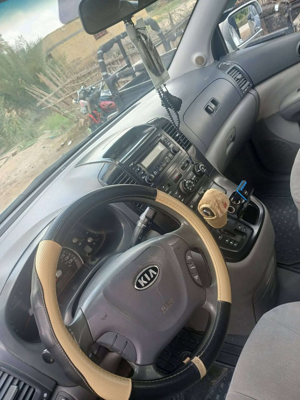 سيدونه 2008
ضرره جمالغ فقط بدون عابر 
بيه رش صبغ اكول حزام احسن 
سياره جاهزه كير محرك حداديه  كفاله
سعر ١١٥ وبيه مجال مكان سماوه الوركاء
***********
