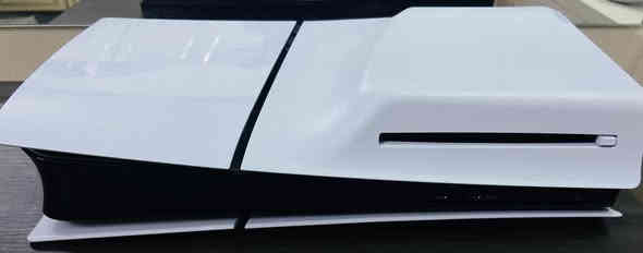 بلي فايف سلم نضافه 100على فحص 
يدات    2

اقرص   2  ومحمل.  7 العب دخل جهاز 

كامل ملحقاته  مثل ماوضح بل صوره. 

بغداد البلديات   ***********

سعر.  575
