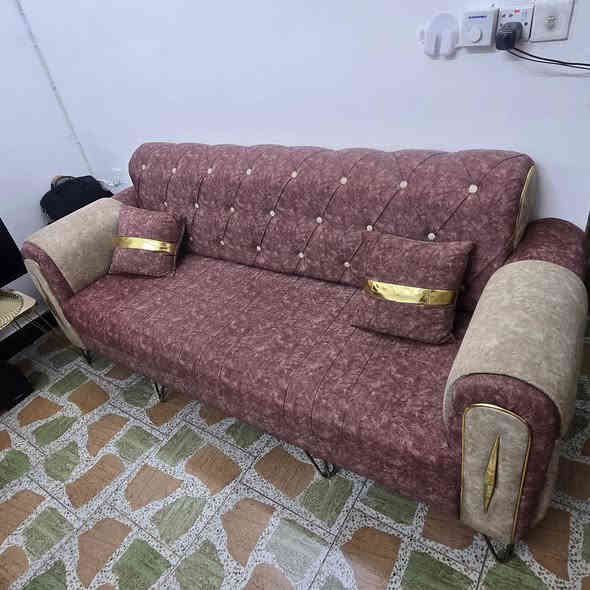 تخم قنفات ٥ قطع (10 مقاعد)مع سيت طبلات نظيف جداً السعر ٣٥٠ الف
مكاني سبع ابكار

***********

***********
