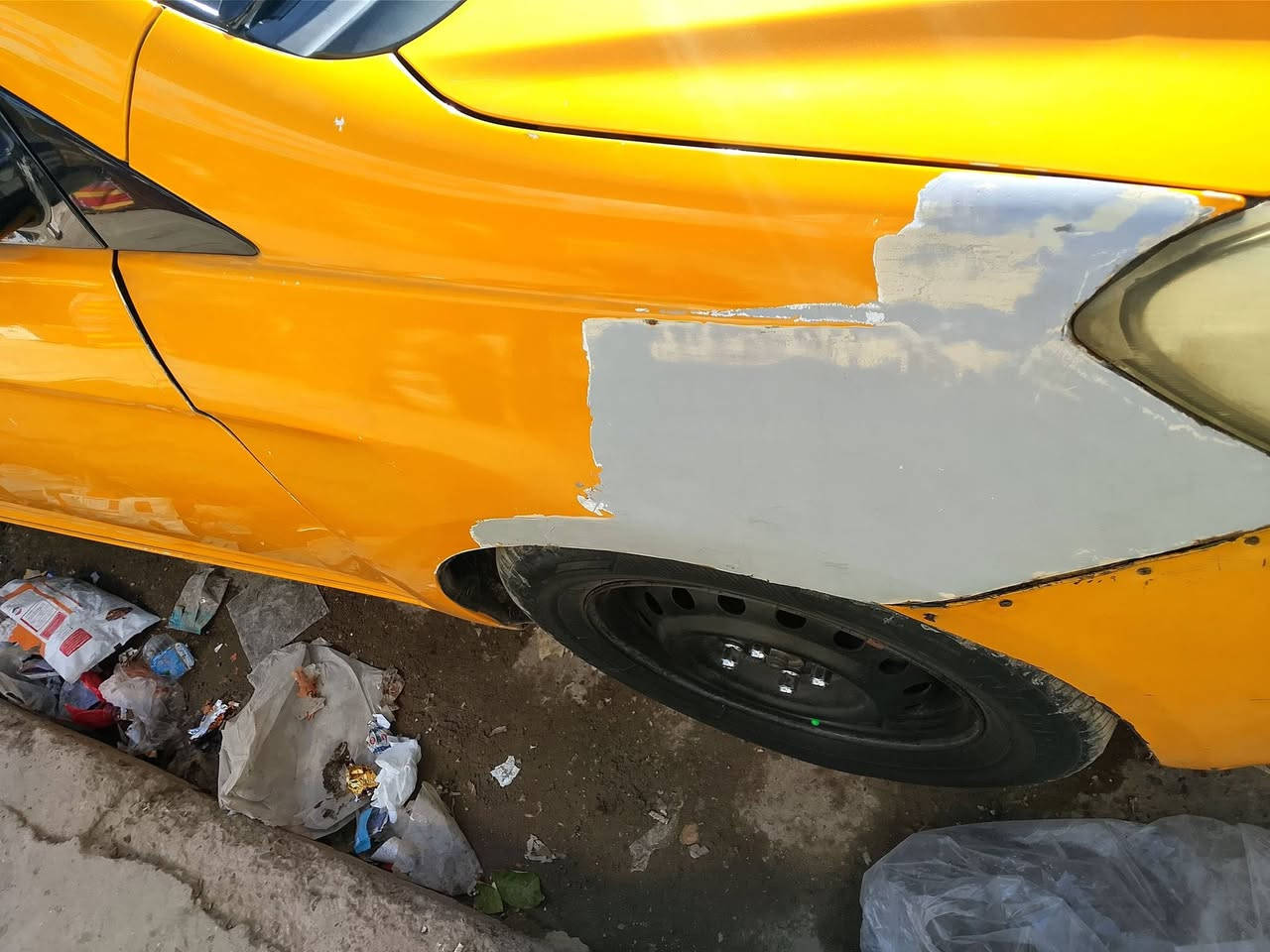 سلام عليكم شباب
سيارة كريت ويل فولكس 2016 رقم بغداد بسمي تحويل ثاني يوم مصفره هيئة وغرامات سيارة نضيف تبريد 🥶 وتتفئة شغالت 
مواصفات:
:تحكم ستيرن 
:اشاير بل مري
:تحكم مري من داخل 
:تحكم لايت 
:تتفئة مقعد 
:بلوجكترات ضبابي 
:ايرباك ما طاك بلادي 
تخم تاير جديد 
بيه ضربة بل جاملغ اليمين ومصلحه على بارد مثل ما موضح بل صورة سيارة قطرت صبغ ما بيهة سيارة نضيفه وحلو على وضع شركة, 
((كير ومحرك نضيفات بلاديات))
السعر (60) وبيه مجال حك جية: رقم الهاتف ‏‪***********‬‏
