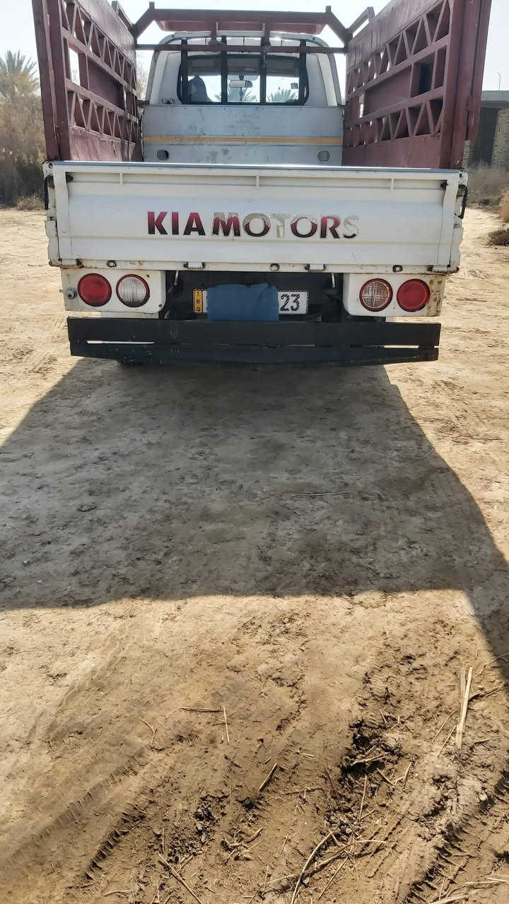 السلام عليكم
سياره بنكو فحل موديل 2016 السنويه مجدده2027 كير و حداديه مكفول تخم تاير فقط باب مفتوح***********
