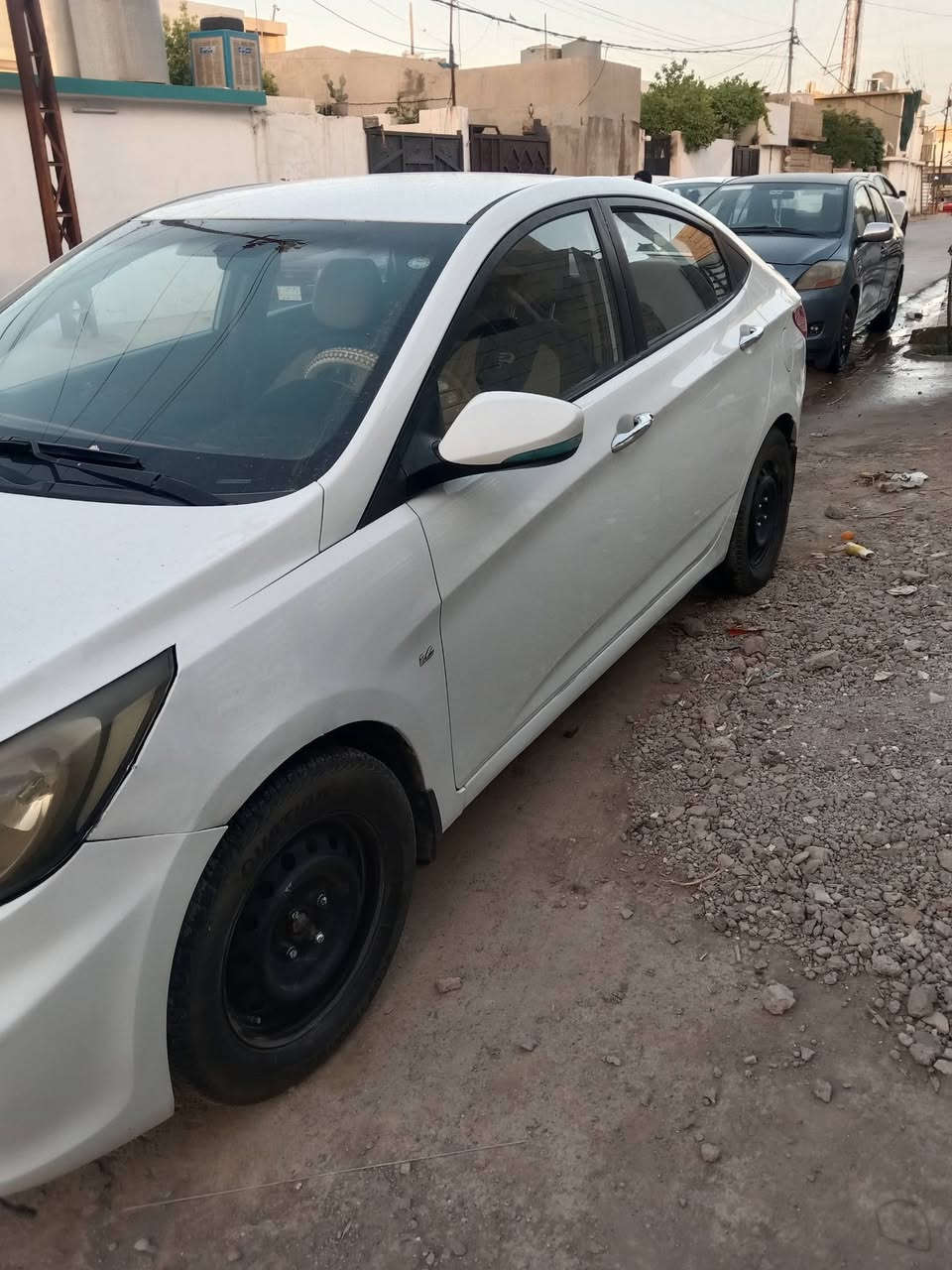 سياره للبيع سعر ٩٠ورقه***********

