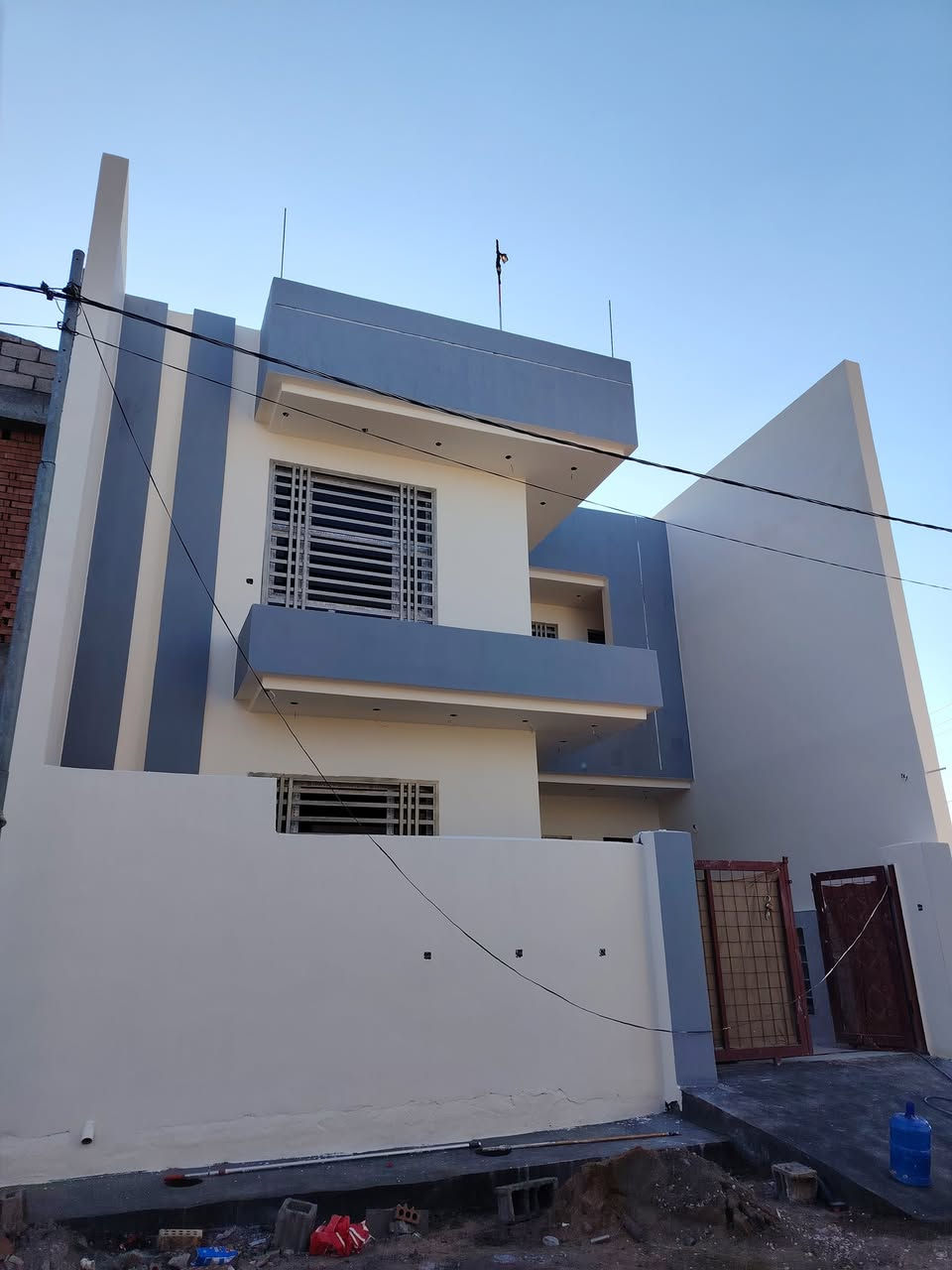 كل ماهو جديد تجدونه في محلات الطائي الاصباغ والديكور العنوان ديالى بلدروز مجاور مدرسه الفتوه شارع العام 
اعمال استاذ المعدل 
@ابو خليل  ***********
