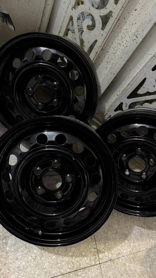 تخم ويلات حجم 16 اصلي مصبوغ وكامل السعر 170 الف 
الرقم***********
