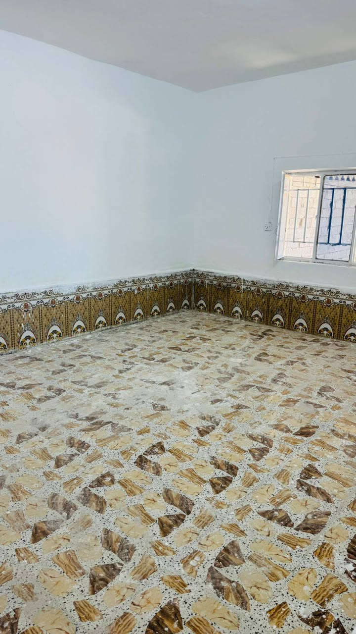 للبيع
المساحه 275

الدوانم خلف مطعم الديوان 

تتوفر كل الخدمات ماء كرهباء تبليط مجاري
***********
