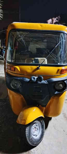 مرخصه الادمن السعر 2800 وبيه مجال مكاني بابل الحمزه الغربي  تكتك موديل 2017داخبه 2018اوراق اصولي  تكتك نضيفه وجاهزه حته مصبوغه جماليه التواصل ***********
