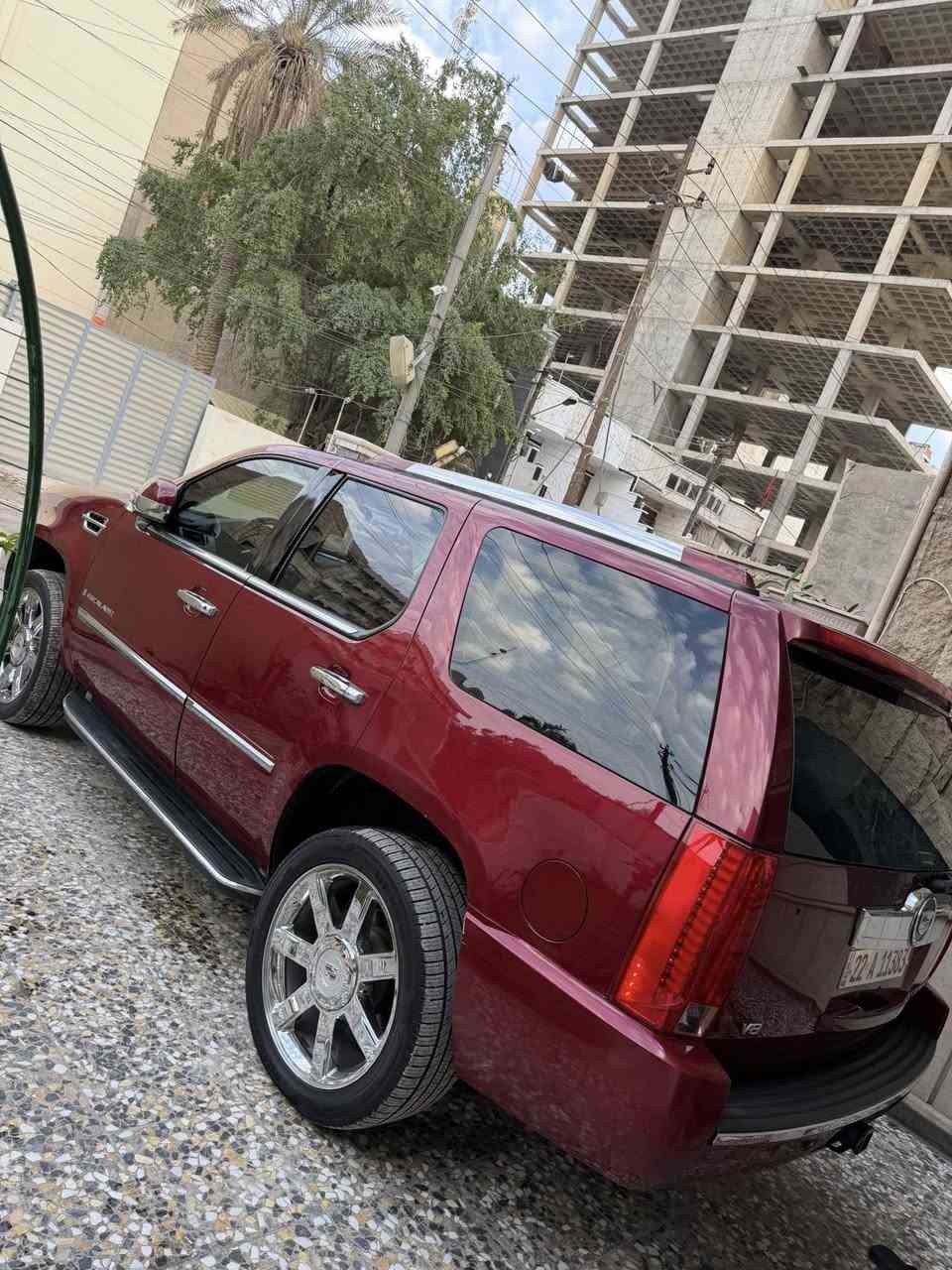 السلام عليكم كاديلاك اسكاليد
رقم اربيل الدولي هزه جديدة وسنويه باسمي جديدة لل 2031
سيارة ماشية 100 ml فول مواصفات VIP عده الفتحه 
مري شفط كشن منفصل وجلد وتدفئ وجنطة شفط كهرباء 
لايت زينون بلادي صدر امامي خلفي جديد 100/100 
عليها إدامة كاملة ومابيها اي نقص 
سيارة بيها صبغ قطعين فقط عنواني بغداد الكرادة 
***********
