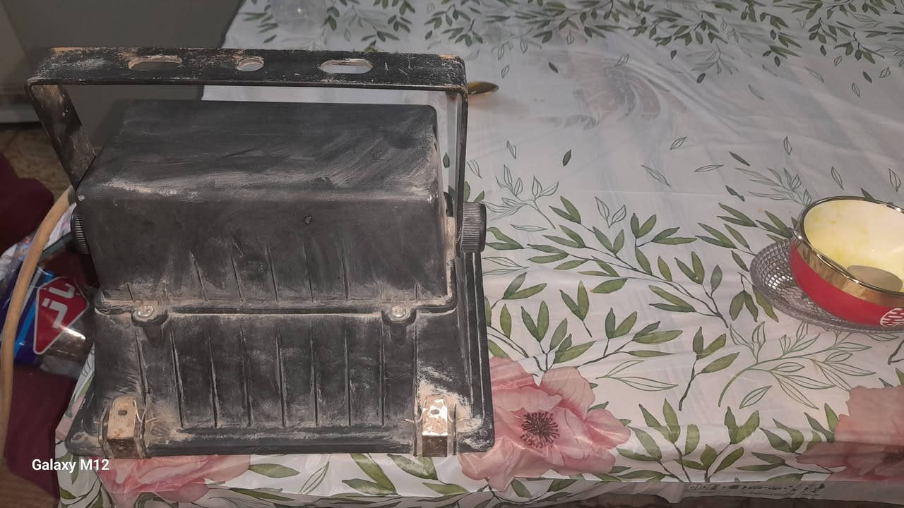 بلوجكتر ايطالي اصلي شغال وانارتة كلش قوية وعل فحص وكلش نضيف واي يحتاجة يرايلني وتساب ويدلل ***********
