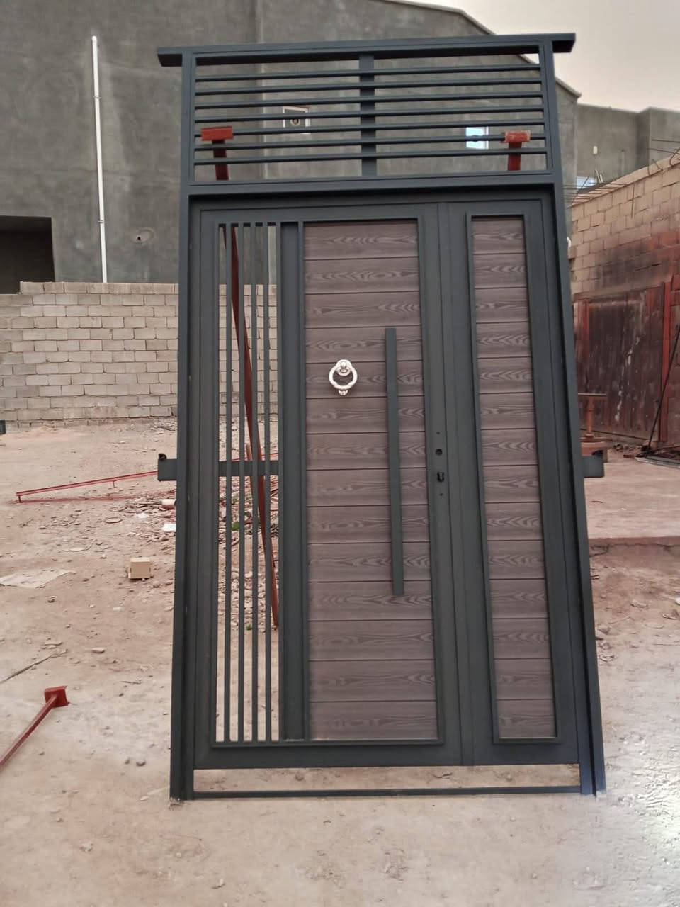 محل حدادة القائم الشارع الجوه مقابل الشقق جوه الجسر المعلق لعمل كافة الابواب والشبابيك لتواصل على الرقم
***********
