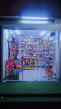 محل كوزمتك • البصرة المعقل • إيجار مناسب