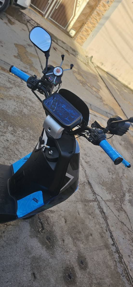 السلام عليكم مطور للبيع 
318
موديل 2025
6بطاريات شرط انطيك 
4نمره
سرعه 75
ملف 2000
مطور معرف الموصفات 
وايرمنيه فووووول كلها 
بصمه +اسويج 
#السعر 525 وبي مجال 
العنوان موصل الأيسر 
***********
