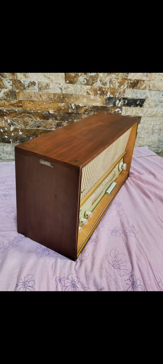 راديو الماني صناعته 1961_1963 نضيف شغال وشوفته عالواقع اجمل من الصور
السعر 115  دولار 
لايوجد توصيل . 
المكان بغداد التاجي .
واتساب 00491575535559
او على الخاص


**إذا كنت صاحب هذا الإعلان وتريد حذفه لأي سبب، رجاءا أرسل رسالة إلى الدعم الفني**