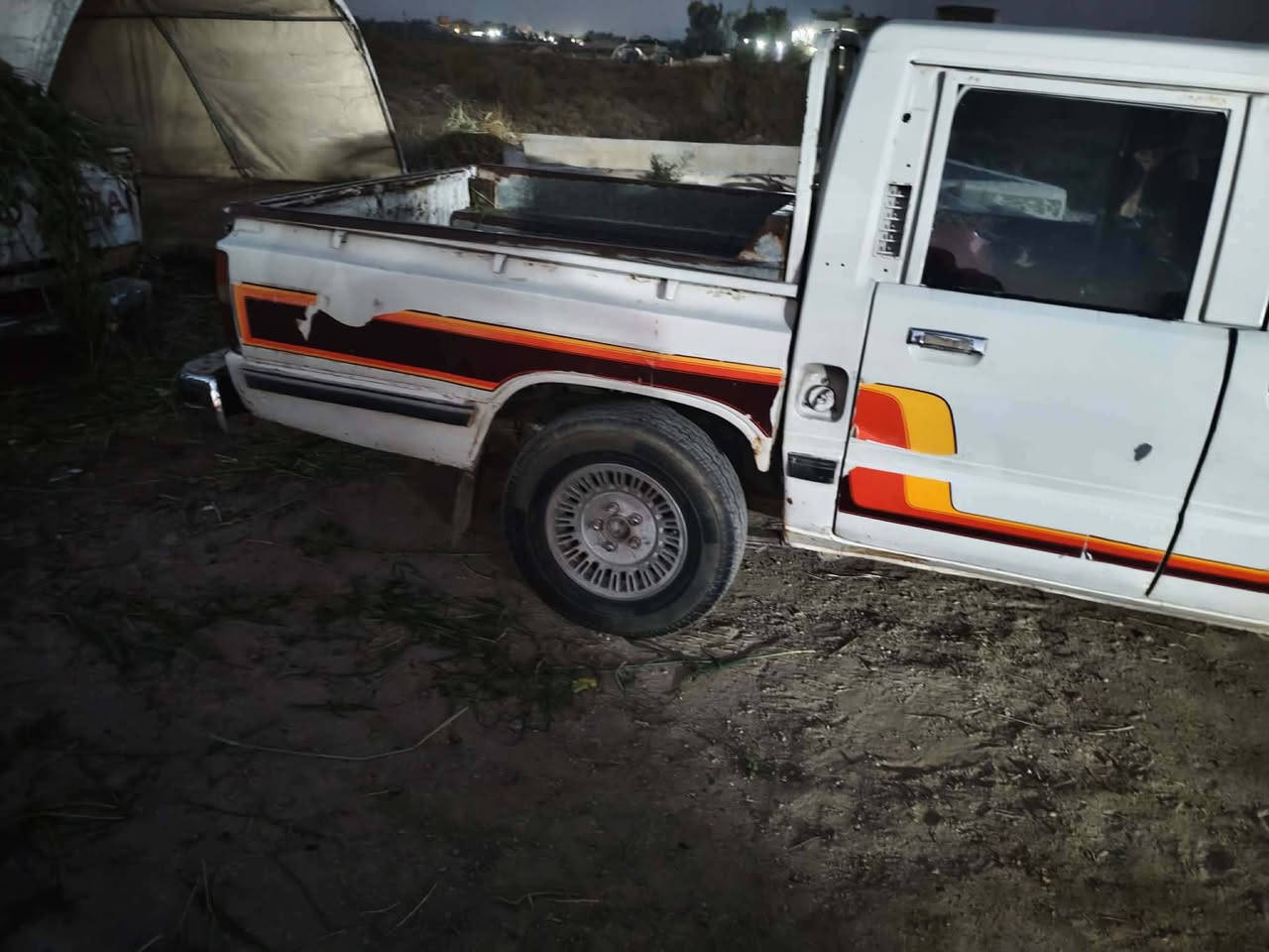 بيكم 88 للبيع  مصبوغه عام كهربائيات جديد كله شقاله مكفوله من محرك وكير شرط  كير 5نمر محسن
مكفوله من اي ضرر  
السعر 45 وبيه مجال الاستفسار عله الرقم ***********
