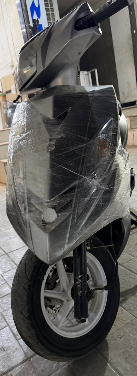 دراجة gtr 2013 للبيع مابيها اي نقص كلشي بلاد دشبول ٣ ألوان السعر مليون وبيها مجال بسيط مكاني بغداد ساحة عدن ***********
