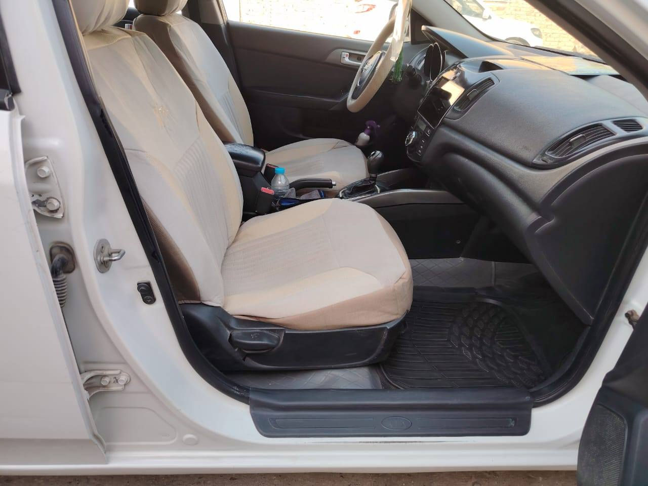 السلام عليكم كيا سيراتو خليجي موديل 11 فول بصمة السعر 105 رقم الهاتف ***********
