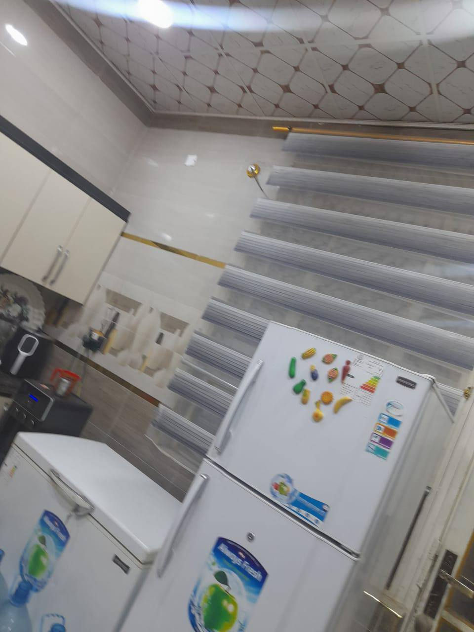 للبيع
بيت ١٠٠م امامي طابق ونص
بناء حديث كونكريت مسلح
سعر ١٧٥ بيه مجال
يقع في صالحيه قرب سيد جابر

يحتوي طابق الأول على غرفه وصاله ومطبخ وصحيات داخليه وخارجيه واستقبال

طابق ثاني غرفه وصاله وصحيات
موبايل للاستفسار ***********
