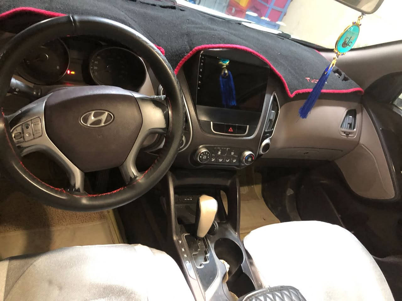 السلام عليكم اخوتي 

توسان 2010 لون ابيض  مكفول التبديل فقط الي موضح بلسونار مواصفات تحكم ستيرن جهه بنوراما مكينه 2400 محرك كير وتايرات جديده سياره ما ناقصها شيء الشراي يتصل وبلخدمه مكلف بلنشر 
***********
