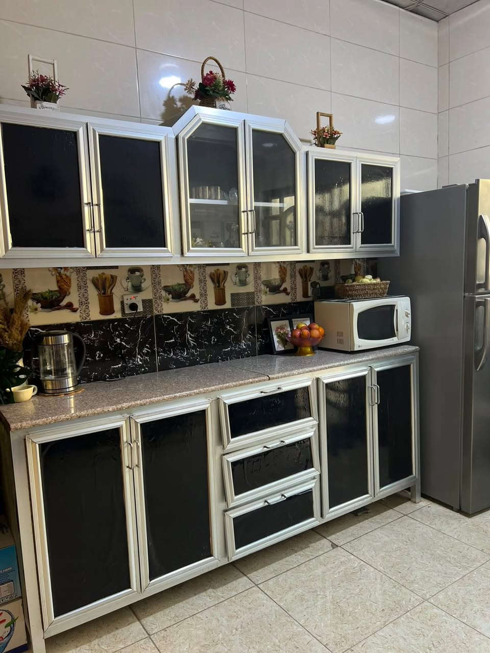 ✨ كاونتر مطبخ مع سنك للبيع ✨
كاونتر مع سنك بحالة جيدة ونظيف، جاهز للاستخدام مباشرة، مناسب للمنازل أو المشاريع الصغيرة.

✅ متين وعملي
✅ السنك سليم وجاهز للتركيب
✅ يوفر عليك كلفة شراء الجديد
✅ سعر مناسب وقابل للتفاوض

فرصة ممتازة لمن يبحث عن الجودة بسعر اقتصادي.

📞 للاستفسار أو المعاينة يرجى التواصل على الخاص.


**إذا كنت صاحب هذا الإعلان وتريد حذفه لأي سبب، رجاءا أرسل رسالة إلى الدعم الفني**