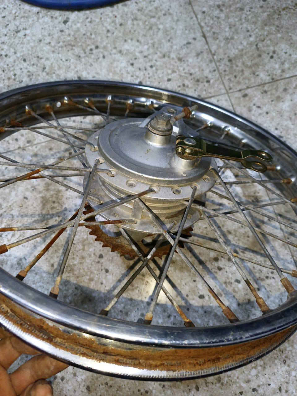 السلام عليكم غراض دراجه للبيع
ويل ورا سعره 20جاهز و جديد 
ويل كدام كامل ب25
دبلات خلفيه ب 15
كتف شحن + عقل جدد ب5
ركبه نضيفه ب 8
بطيخات ويل وره و كدام   نضيفات عدد3
تانكي بيه زرف صغير كلش لون احمر ب 4
كشن ب 4 
بدالات نضيفات وياهن قمجي بانزين ويده بانزين ب 5
قاعدة دبلات اماميه 3
سله ب8
قبق كور ب5
قبق كلجات ب5
درع +بليته رقم 66 ب5
الي يريدهن كلهن يراسلني خاص و بالخدمه و الي يريد قسم هم يراسلني و يدلل و هذا رقمي ***********
