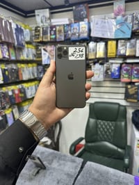 للبيع فقط 11 برو ماكس   جهاز نظيف وشرط ما مفتوح وحاسبة نورمال بدون غرا...