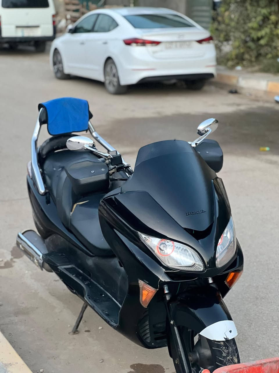 فورزه 09 دراجه نضيفه مامفتوحه شرط
مواصفاتها 
أربع وضعيات قياده 
كير ٧ نمر 
Abs 
كامره 
شاحن موبايل 
تدفئة يدات 
عدسات لد 
منظومة زنون 
سايد بريك 
كلوب جنطه 
وبيها تزويدات سبايدر ومرايات وواقيات يدات 
للاستفسار *********** وبالخدمه
